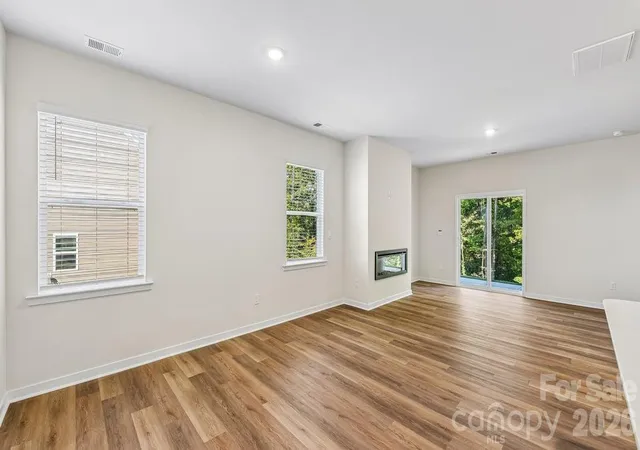 Photo 4 of Single family home for sale at 580 Dazzle Loop, Newton, NC 28568 | MLS# 4401845 | Listing updated on 2026-10-18