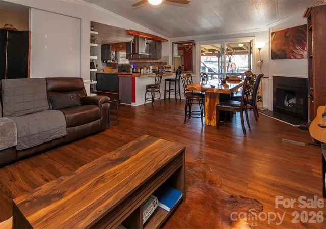 Photo 4 of Single family home for sale at 5727 Thompson Rd, Charlotte, NC 28216 | MLS# 4401873 | Listing updated on 2026-10-09