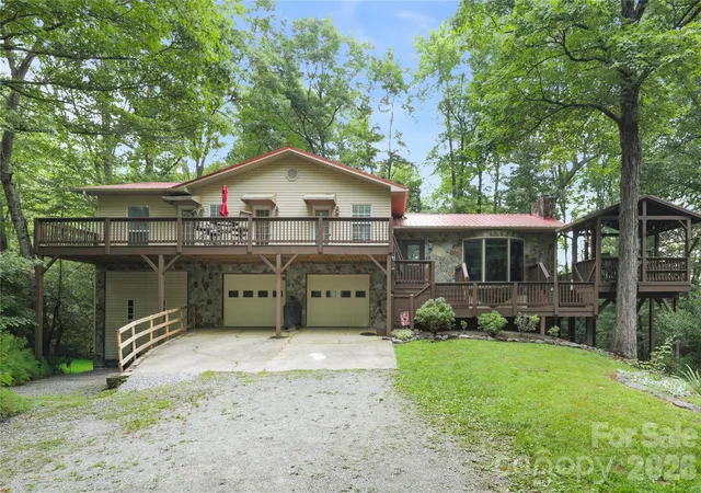 Homes for sale in Brevard, NC | 154 Hondah Blvd, Brevard, NC 28712 | MLS# 4401887