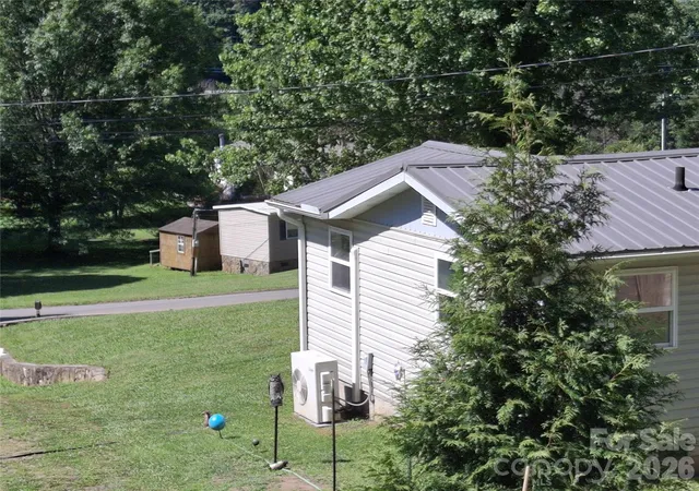 Photo 3 of Single family home for sale at 2795 Old Henson Cvs Rd, Canton, NC 28716 | MLS# 4401905 | Listing updated on 2026-09-17