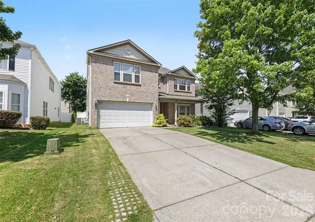 Photo 2 of Single family home for sale at 6058 Laurent Ave, Fort Mill, SC 29715 | MLS# 4401920 | Listing updated on 2026-08-30