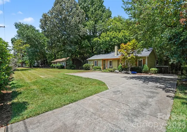 Photo 2 of Single family home for sale at 4436 Tilley Morris Rd, Matthews, NC 28105 | MLS# 4401924 | Listing updated on 2026-09-21