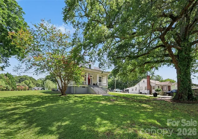 Photo 3 of Single family home for sale at 159 E Lacy St, Chester, SC 29706 | MLS# 4401942 | Listing updated on 2026-08-18