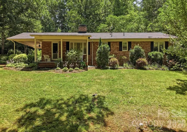 Photo 1 of Sale Pending at 129 Old River Rd, Marion, NC 28752 | MLS# 4401957 | Listing updated on 2026-07-19
