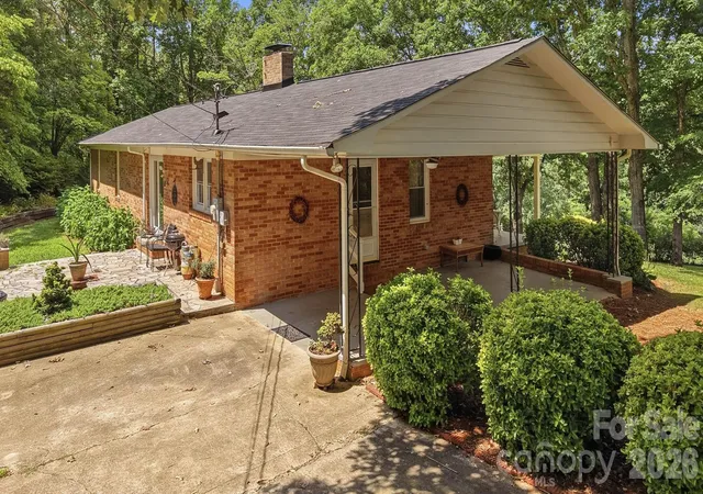 Photo 2 of Sale Pending at 129 Old River Rd, Marion, NC 28752 | MLS# 4401957 | Listing updated on 2026-07-19