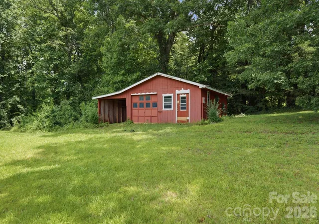 Photo 4 of Sale Pending at 129 Old River Rd, Marion, NC 28752 | MLS# 4401957 | Listing updated on 2026-07-19