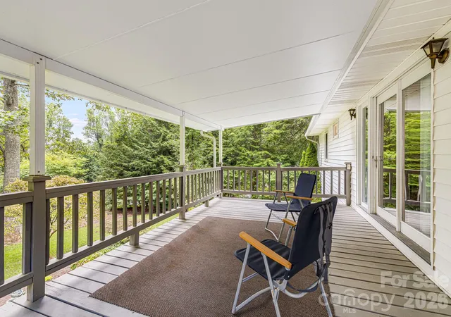 Photo 4 of Single family home for sale at 38 Westridge Dr, Asheville, NC 28803 | MLS# 4401968 | Listing updated on 2026-09-26