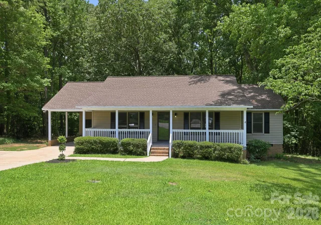 Photo 3 of Single family home for sale at 1801 Bridgewood Dr, Lancaster, SC 29720 | MLS# 4401979 | Listing updated on 2026-10-08