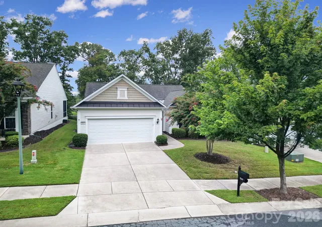Photo 4 of Single family home for sale at 2047 Kennedy Dr, Fort Mill, SC 29707 | MLS# 4401987 | Listing updated on 2026-09-22