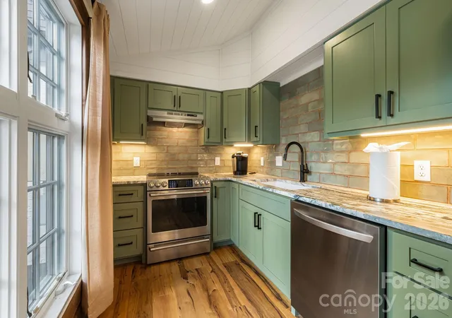 Photo 4 of Single family home for sale at 42 Cranford Rd, Asheville, NC 28806 | MLS# 4401998 | Listing updated on 2026-08-01