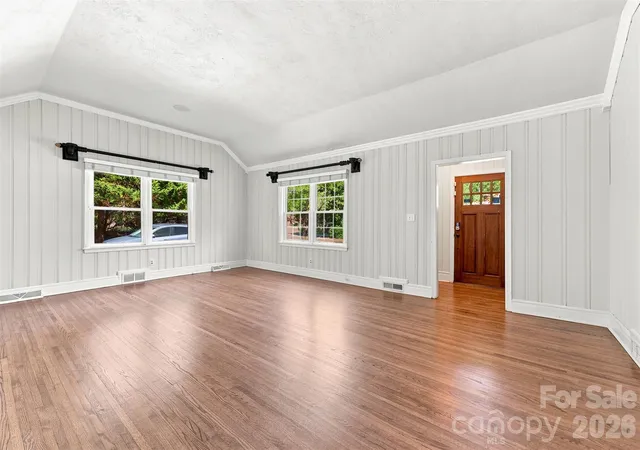 Photo 3 of Single family home for sale at 4467 Woodlark Ln, Charlotte, NC 28211 | MLS# 4402018 | Listing updated on 2026-09-08