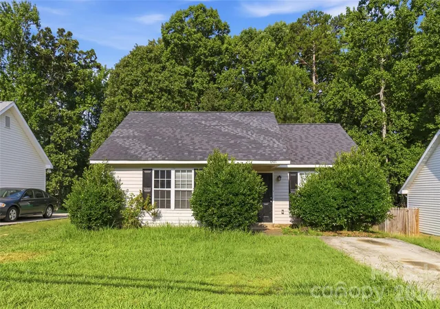 Single family home for sale at 6421 Elgywood Ln, Charlotte, NC 28213 | MLS# 4402020