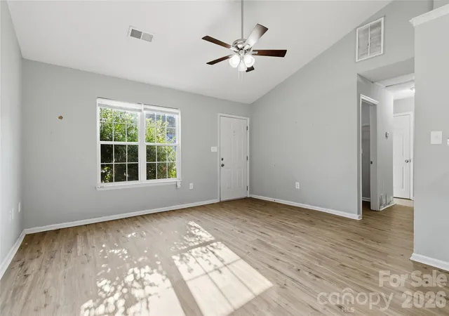 Photo 1 of Single family home for sale at 6421 Elgywood Ln, Charlotte, NC 28213 | MLS# 4402020 | Listing updated on 2026-10-01