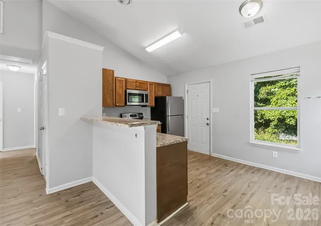 Photo 3 of Single family home for sale at 6421 Elgywood Ln, Charlotte, NC 28213 | MLS# 4402020 | Listing updated on 2026-10-01