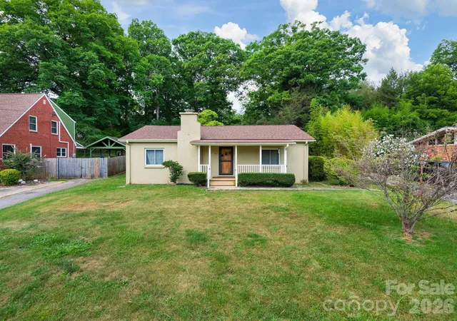 Photo 1 of Single family home for sale at 44 Bear Crk Rd, Asheville, NC 28806 | MLS# 4402022 | Listing updated on 2026-08-31