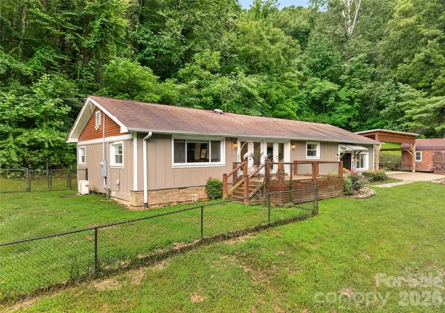 Photo 3 of Single family home for sale at 3882 New Leicester Hwy, Leicester, NC 28748 | MLS# 4402030 | Listing updated on 2026-09-03