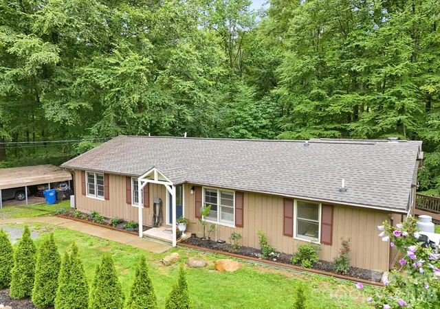 2nd image of 313 Walker Rd, Waynesville, NC 28786 | MLS# 4402083