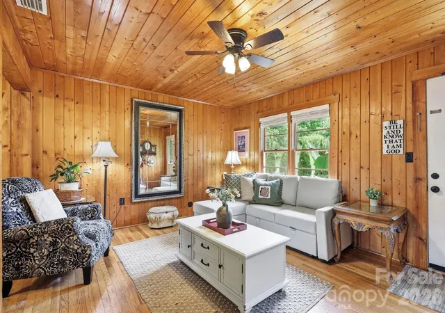 3rd image of 313 Walker Rd, Waynesville, NC 28786 | MLS# 4402083