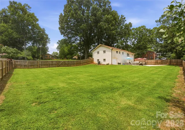 48th image of 1301 Manchester Ln, Charlotte, NC 28227 | MLS# 4402084