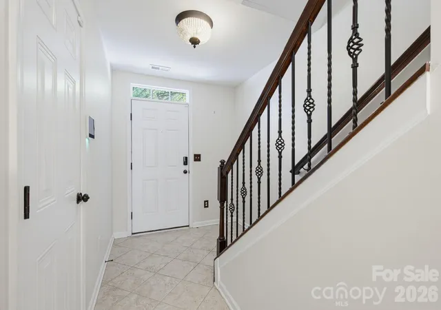 Photo 4 of Townhouse for sale at 225 Lincoln St, Charlotte, NC 28203 | MLS# 4402085 | Listing updated on 2026-08-10