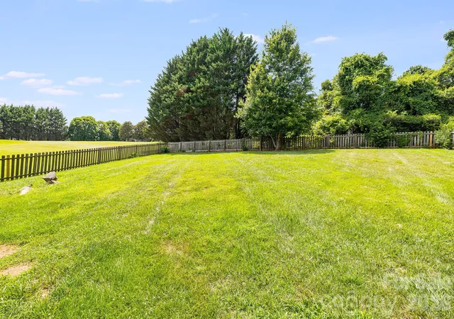 Homes for sale in Asheville, NC | 2 Jaks Ridge Dr, Asheville, NC 28805 | MLS# 4402090
