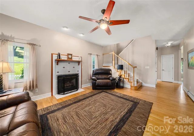Photo 4 of Single family home for sale at 22 Dogwood Cir, Burnsville, NC 28714 | MLS# 4402092 | Listing updated on 2026-09-18