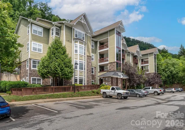 image of 2000 Olde Eastwood Village Blvd #C-206, Asheville, NC 28803 | MLS# 4402101
