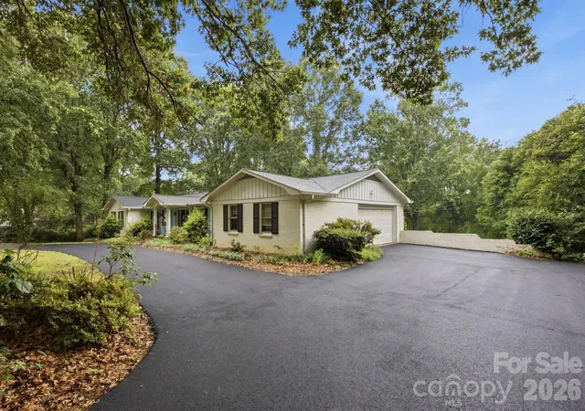 Photo 3 of Single family home for sale at 108 Augusta Dr, Statesville, NC 28625 | MLS# 4402103 | Listing updated on 2026-07-13