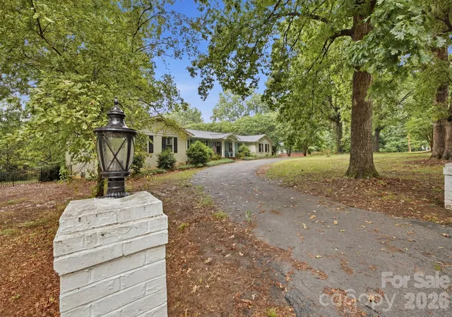 Photo 3 of Single family home for sale at 108 Augusta Dr, Statesville, NC 28625 | MLS# 4402103 | Listing updated on 2026-07-13