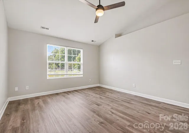 Photo 3 of Single family home for sale at 257 Periwinkle St, Lincolnton, NC 28092 | MLS# 4402113 | Listing updated on 2026-10-01