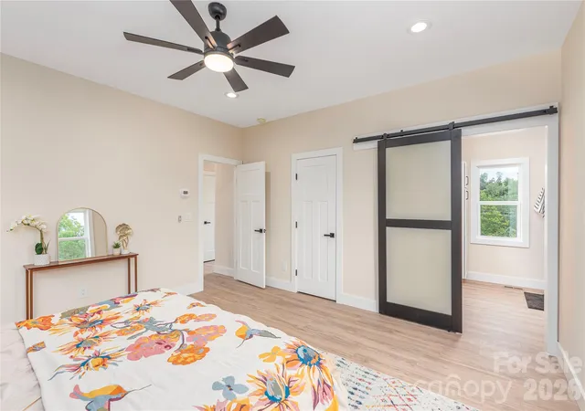 Photo 4 of Single family home for sale at 33 Elkwood Ave, Asheville, NC 28804 | MLS# 4402115 | Listing updated on 2026-09-30