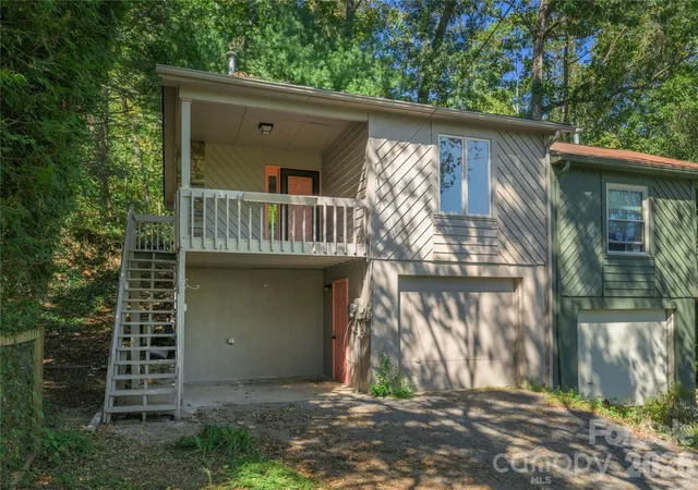 Photo 1 of Townhouse for sale at 101 Fenner Ave, Asheville, NC 28804 | MLS# 4402116 | Listing updated on 2026-10-01