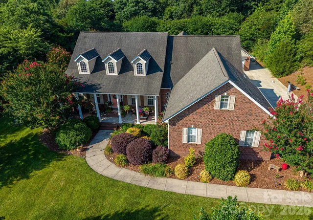 Photo 2 of Single family home for sale at 961 Colleton Meadow Dr #37, Clover, SC 29710 | MLS# 4402117 | Listing updated on 2026-07-13