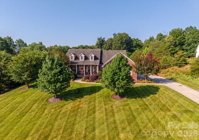 Photo 4 of Single family home for sale at 961 Colleton Meadow Dr #37, Clover, SC 29710 | MLS# 4402117 | Listing updated on 2026-07-13
