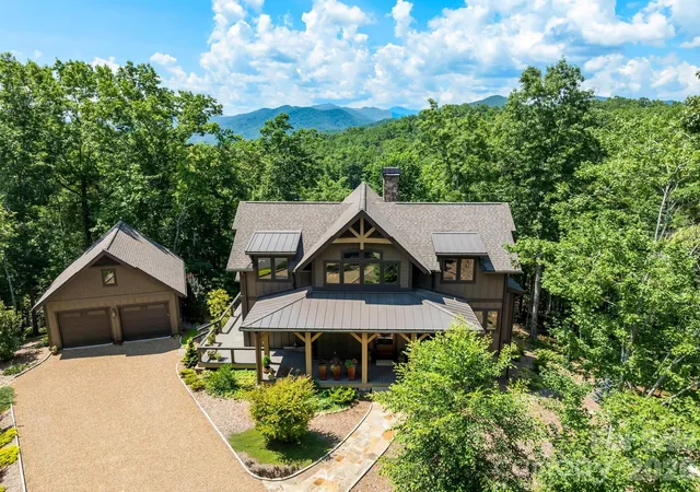 Photo 2 of Single family home for sale at 174 Dancing Wind Ln, Marshall, NC 28753 | MLS# 4402118 | Listing updated on 2026-08-22
