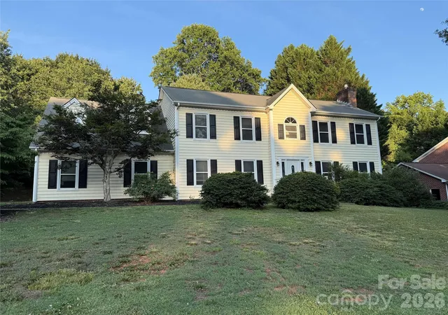 1st image of 2960 8th Street Ct Ne, Hickory, NC 28601 | MLS# 4402126
