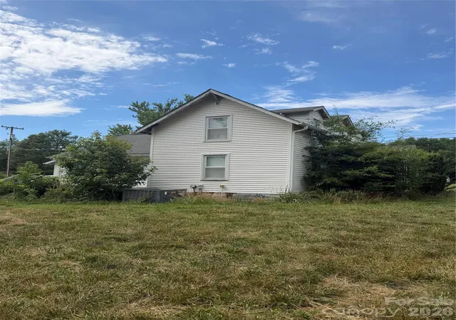 Photo 4 of Single family home for sale at 135 Goodman Rd, Troutman, NC 28166 | MLS# 4402131 | Listing updated on 2026-07-25