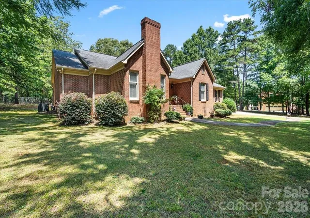 Photo 3 of Single family home for sale at 14410 Youngblood Rd, Charlotte, NC 28278 | MLS# 4402143 | Listing updated on 2026-10-01
