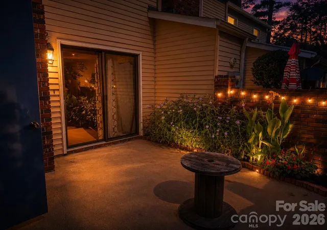 3rd image of 2705 N Ctr St, Hickory, NC 28601