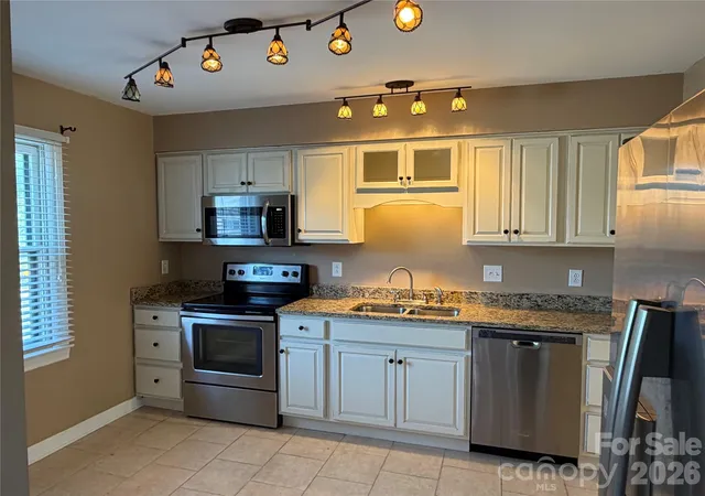 4th image of 2705 N Ctr St, Hickory, NC 28601