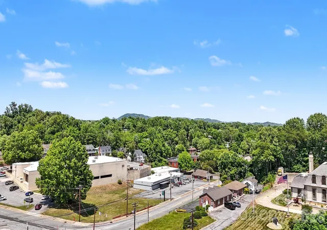 Homes for sale in Lenoir, NC | 601 College Ave Sw, Lenoir, NC 28645 | MLS# 4402151