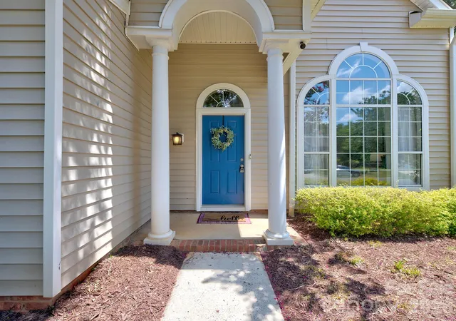 Photo 2 of Sale Pending at 11206 Longhedge Ln, Charlotte, NC 28273 | MLS# 4402153 | Listing updated on 2026-08-14