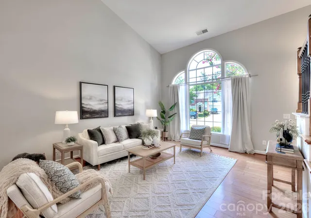 Photo 3 of Sale Pending at 11206 Longhedge Ln, Charlotte, NC 28273 | MLS# 4402153 | Listing updated on 2026-08-14