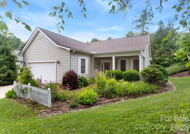 Photo 1 of Single family home for sale at 36 Sheffield Pl, Brevard, NC 28712 | MLS# 4402157 | Listing updated on 2026-07-24