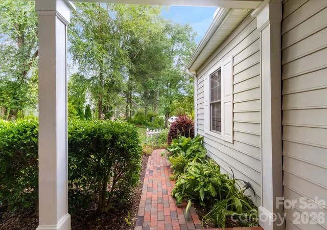 Photo 2 of Single family home for sale at 36 Sheffield Pl, Brevard, NC 28712 | MLS# 4402157 | Listing updated on 2026-07-24