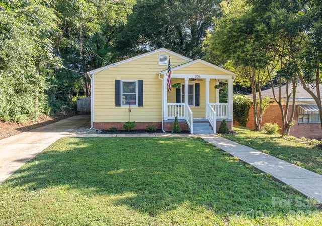 Homes for sale in Belmont, NC | 206 Cedar St, Belmont, NC 28012 | MLS# 4402162