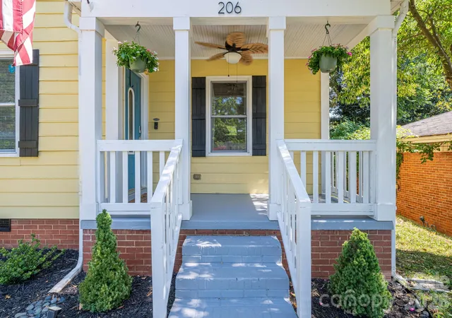 Homes for sale in Belmont, NC | 206 Cedar St, Belmont, NC 28012 | MLS# 4402162