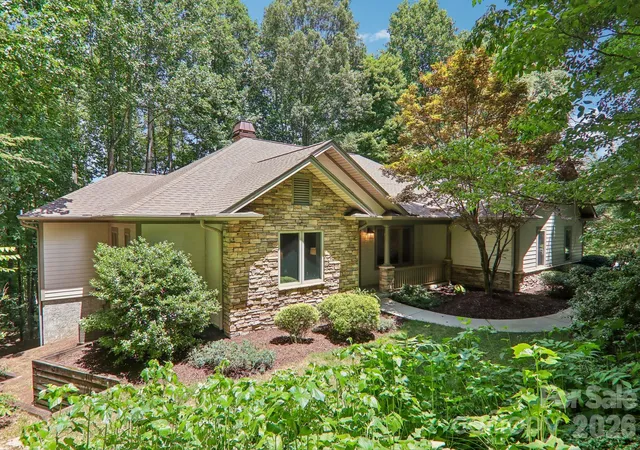 2nd image of 24 Turkey Roost Ct, Hendersonville, NC 28739 | MLS# 4402164