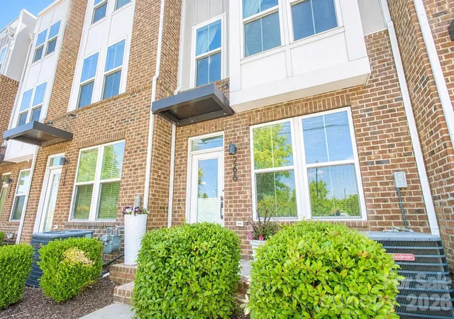 Photo 2 of Townhouse for sale at 268 Parkwood Ave, Charlotte, NC 28206 | MLS# 4402169 | Listing updated on 2026-09-15