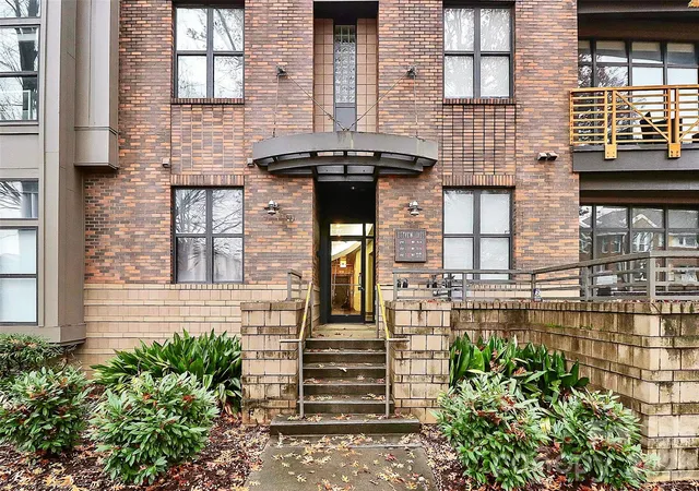 Photo 1 of Condo for sale at 712 N Davidson St, Charlotte, NC 28202 | MLS# 4402173 | Listing updated on 2026-07-10